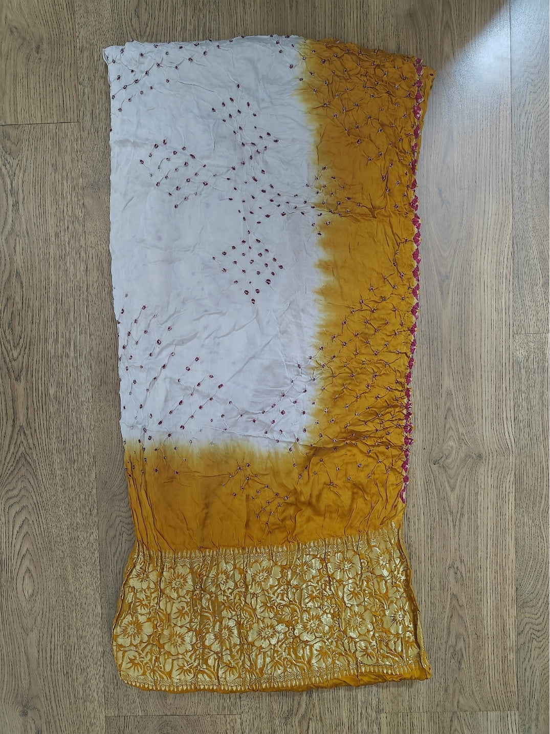 Handcrafted Shaded Bandhani Dupatta