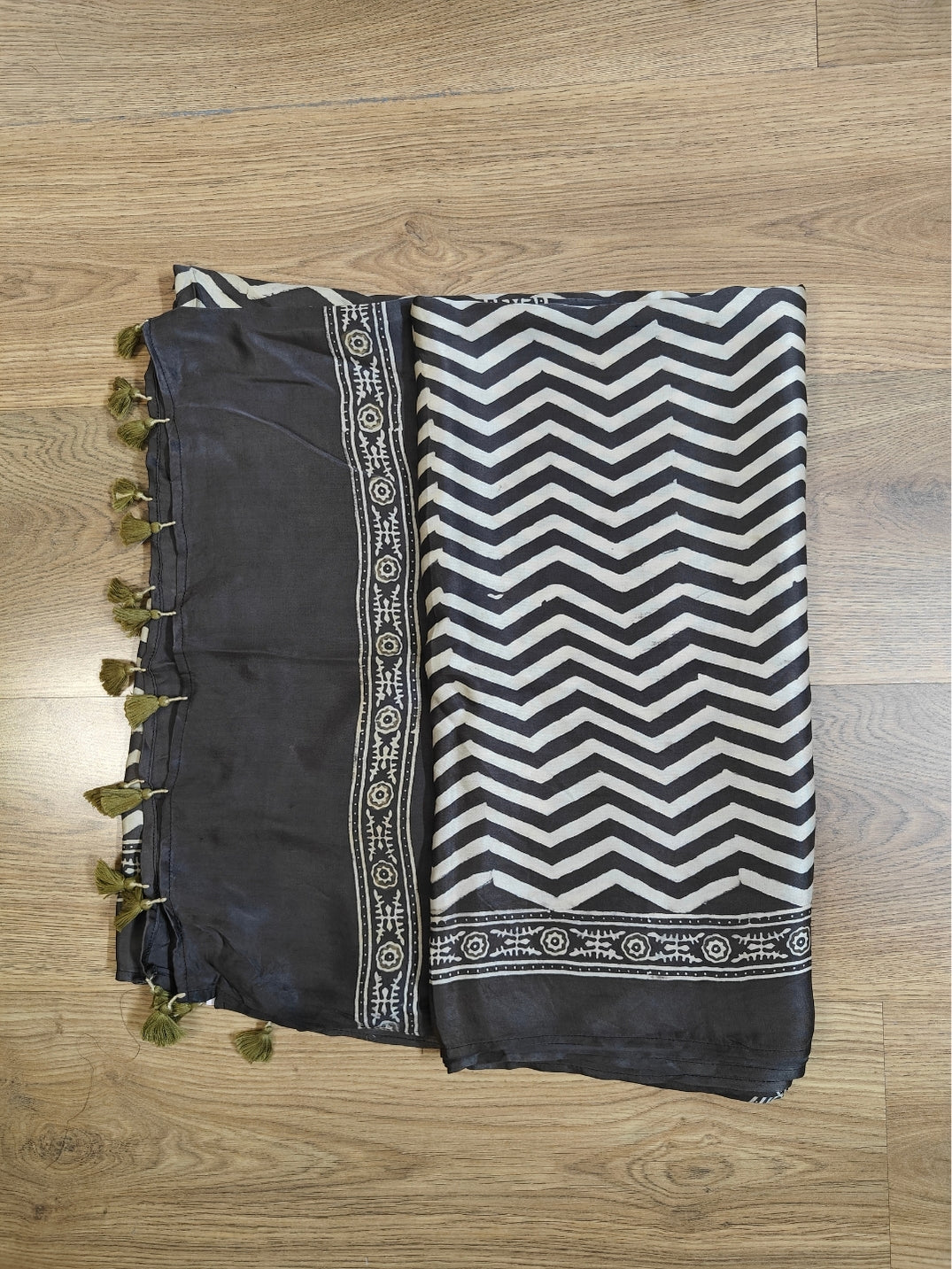 Handblock Ajrak Dupatta