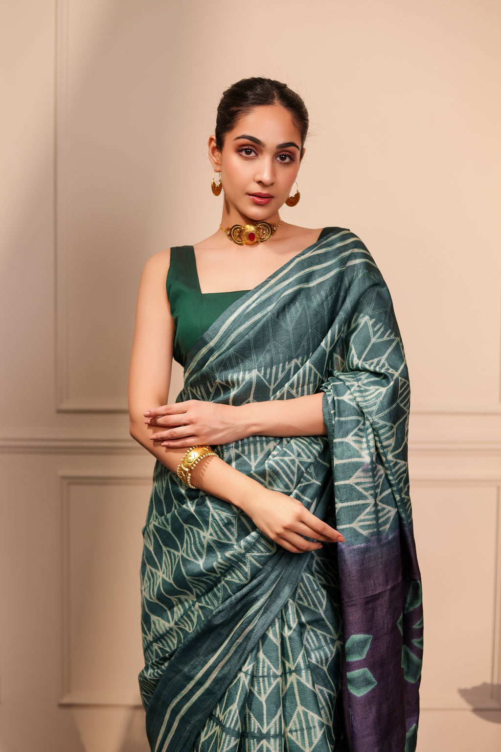 Maahira Grey Tussar Shibori Handcrafted Saree